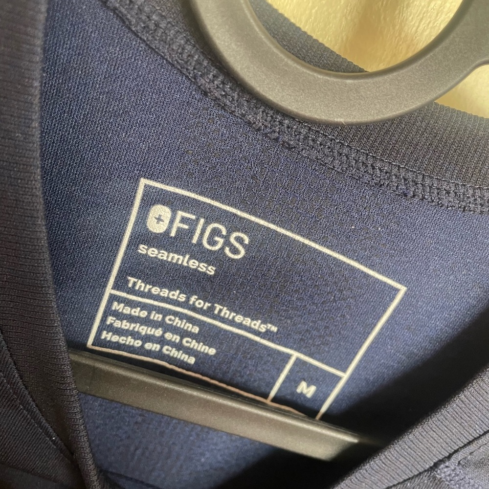 Seamless undershirt